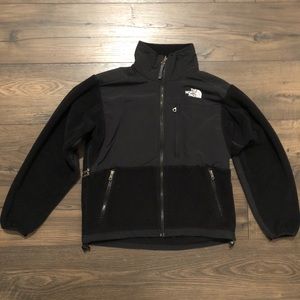 The NORTHFACE Black Sweater ✨